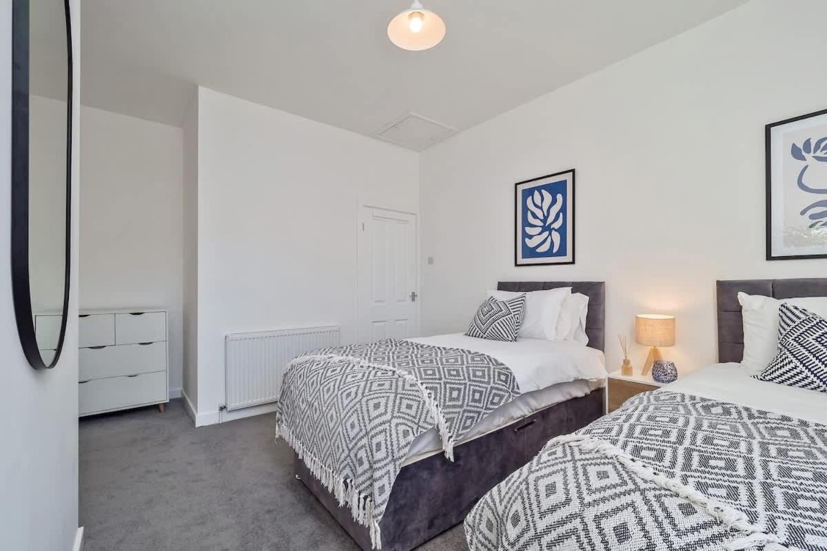 Nursery House By Truestays - 3 Bedroom House In Stoke-On-Trent Exteriér fotografie